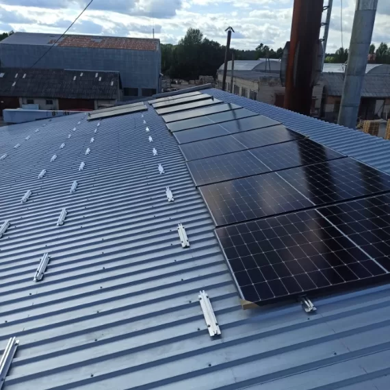 Saules paneli jumtā, Viļāni