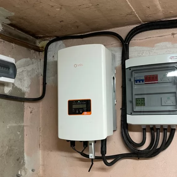 Saules invertors Solis