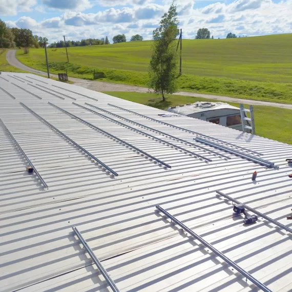 Saules paneļu jumts, Ragana